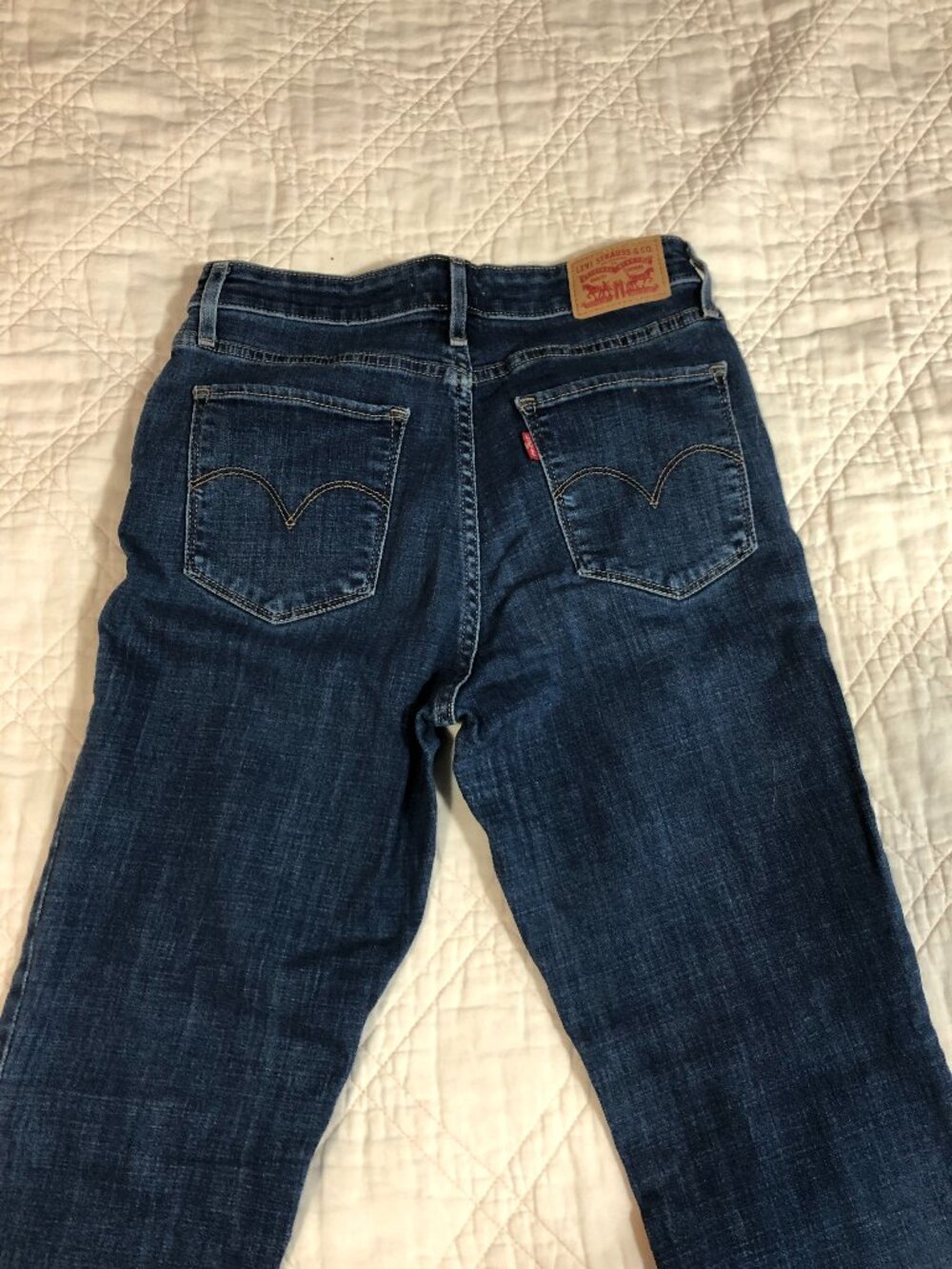 Levi’s 725 High Rise Bootcut Jeans, Size 28